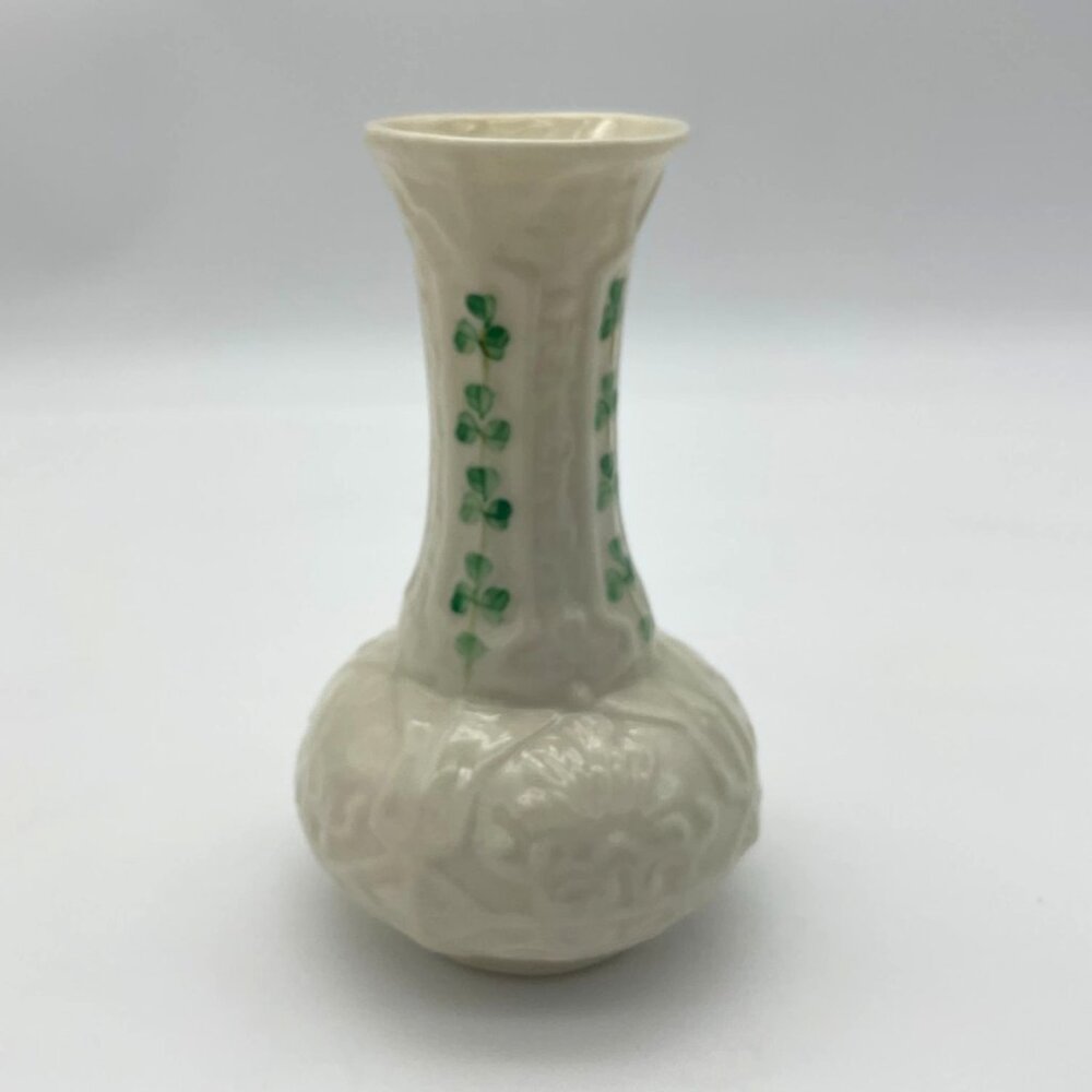 Belleek Ireland 5in VTG Spill Vase Irish Onion Shape Shamrock & Celtic Pattern